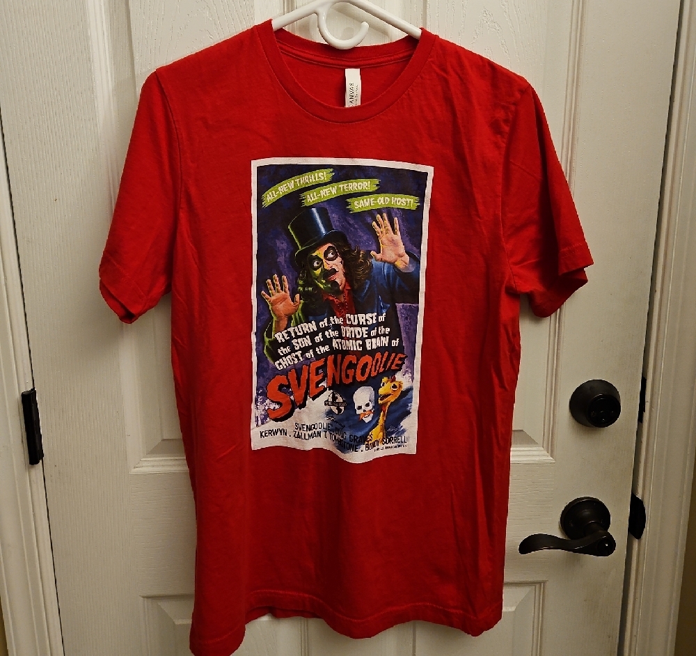 Svengoolie "Return of the Curse" Tee | MeTV